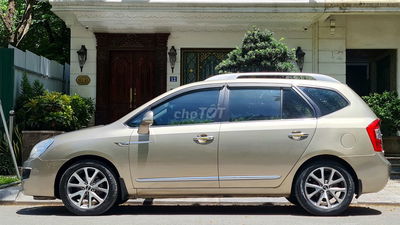 Kia Carens 2014 S 2.0 AT - 130000 km