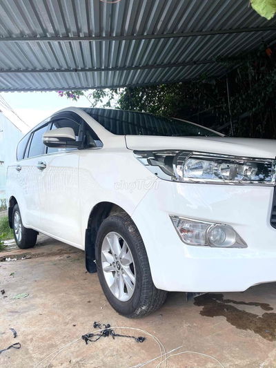 Toyota Innova 2017 .95000 km