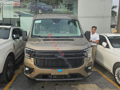 Xe Ford Transit Trend 2025