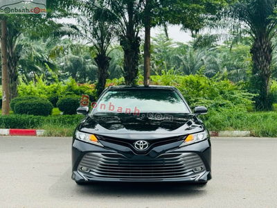 Xe Toyota Camry 2.0G 2019