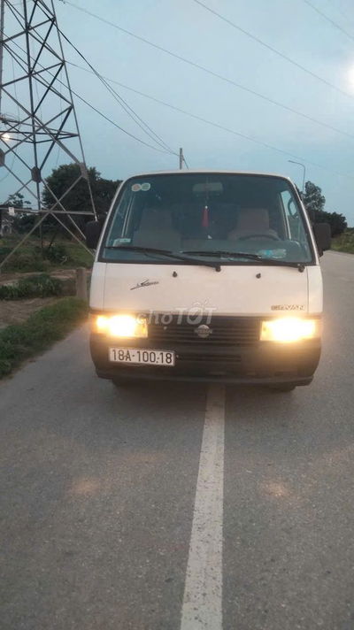 Nissan Urvan 3 chỗ - 900kg