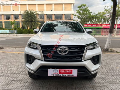 Xe Toyota Fortuner 2.4L 4x2 AT 2022