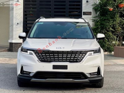Xe Kia Carnival Signature 2.2D 2022