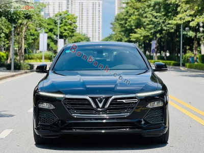 Xe VinFast Lux A 2.0 Base 2.0 AT 2021