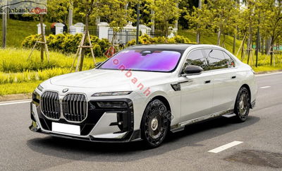 Xe BMW 7 Series 735i Pure Excellence 2023