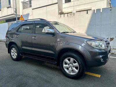 Toyota Fortuner 2009 2.7V - 147000 km