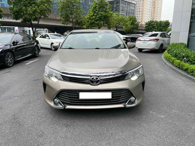 Toyota Camry 2.0E 2015 odo chuẩn 9.6v cực chất