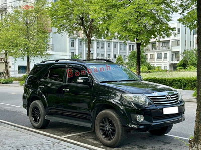 Xe Toyota Fortuner 2.7V 4x4 AT 2014
