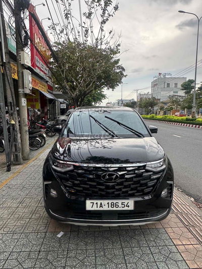 Hyundai Custin 1.5T ĐặcBiệt Sx 8/2024 Odo 4.139 km