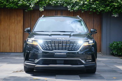 Kia Carnival Signature 2.2D 2023 - 21000 km