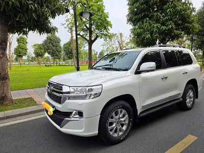 Toyota Land Cruiser 2016 VX 4.6 V8 - 90000 km