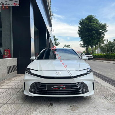 Xe Toyota Camry 2.5 HEV Mid 2024
