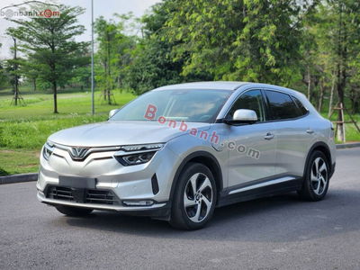 Xe VinFast VF8 Eco AWD 2023