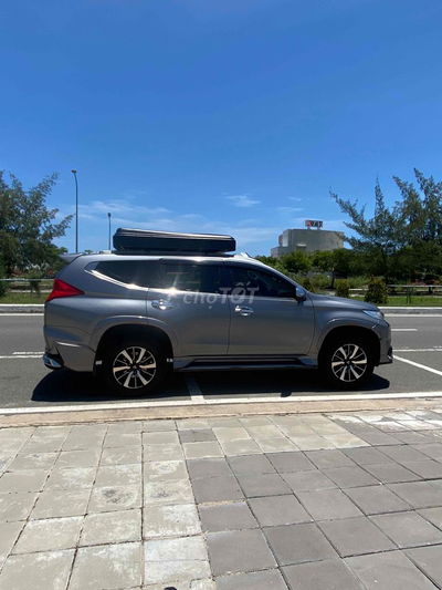 Mitsubishi PajeroSport 2019 máy dầu tự động.