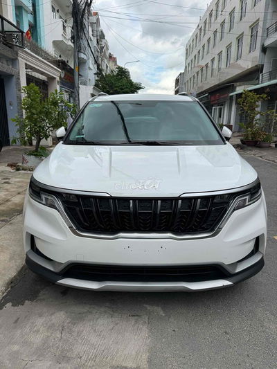 Kia Carnival 2022 2.2D Luxury 8 chỗ - 50000 km