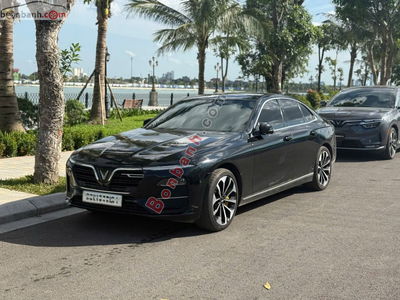 Xe VinFast Lux A 2.0 Premium 2.0 AT 2021