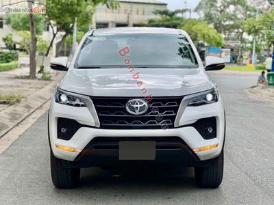 Xe Toyota Fortuner 2.4G 4x2 MT 2021