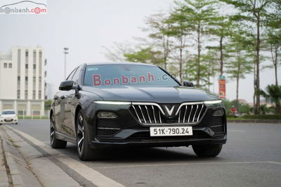 Xe VinFast Lux A 2.0 Plus 2.0 AT 2021