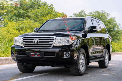 Xe Toyota Land Cruiser VX 4.6 V8 2014