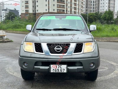 Nissan Navara 2012 LE 2.5MT 4WD - số sàn 2 cầu