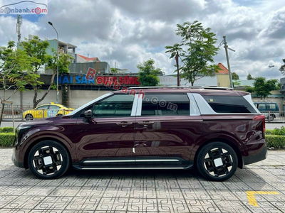 Xe Kia Carnival Signature 2.2D 2025