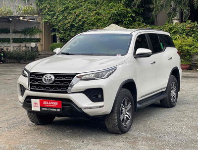 Toyota Fortuner 2022 máy dầu, 1 cầu, std, giá tl