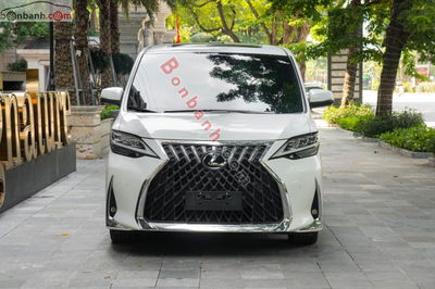 Xe Lexus LM 350 2022