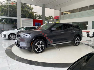 Xe VinFast VF9 Eco 2025