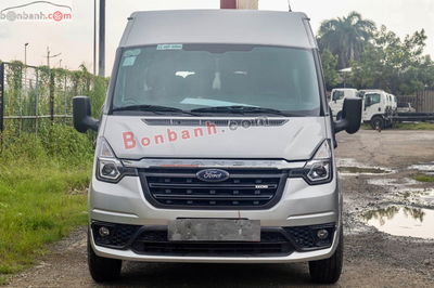 Xe Ford Transit Tiêu chuẩn 2023