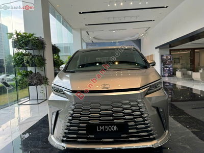 Xe Lexus LM 500h 2025