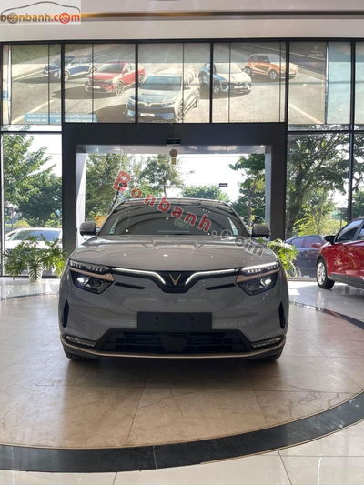 Xe VinFast VF8 Plus 2025