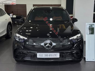 Xe Mercedes Benz GLC 300 4Matic 2023