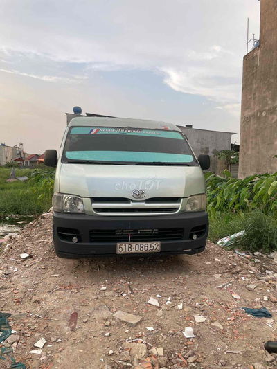 Toyota Hiace 2005 - 10000 km