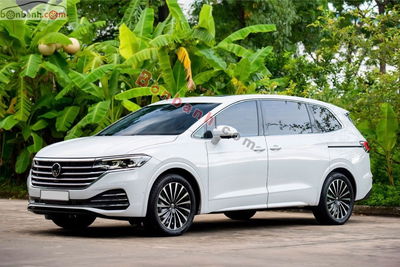 Xe Volkswagen Viloran Luxury 2024