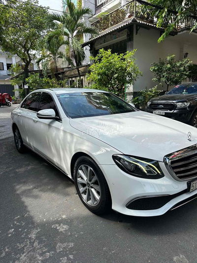 Mercedes Benz E Class 2018 E200 - 130000 km