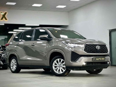 Toyota Innova 2024 Cross 2.0 CVT - 8100 km