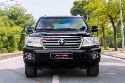 Xe Toyota Land Cruiser VX 4.6 V8 2014