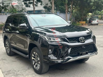 Xe Toyota Fortuner 2.8V 4x4 AT Legender 2021