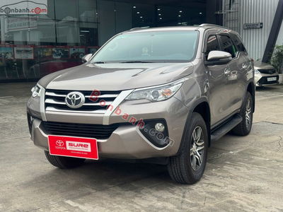 Xe Toyota Fortuner 2.4G 4x2 MT 2020