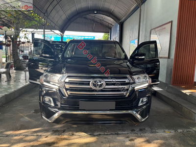 Xe Toyota Land Cruiser 4.6 V8 2020