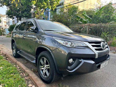 Cho thuê xe Toyota Fortuner cuối 2017 – có tài x