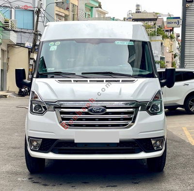 Xe Ford Transit Tiêu chuẩn 2024