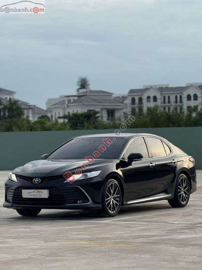 Xe Toyota Camry 2.0Q 2022