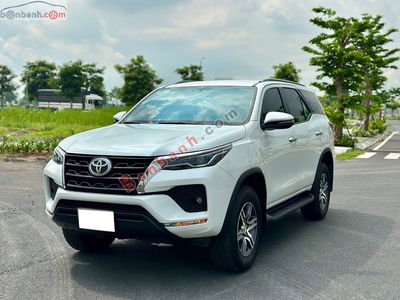 Xe Toyota Fortuner 2.4L 4x2 AT 2022
