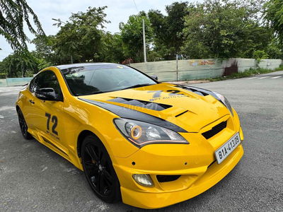 Hyundai Genesis 2010 Coupe 2.0 AT - 85000 km
