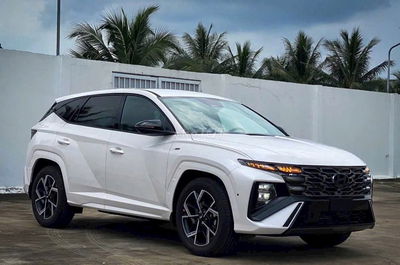 Hyundai Tucson NLine 2025 lỗi cốp cần thanh lý