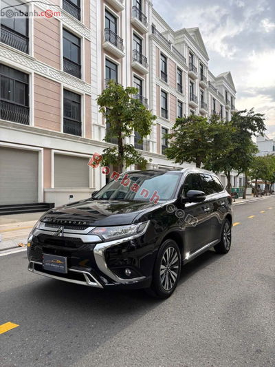Xe Mitsubishi Outlander 2.0 CVT 2022