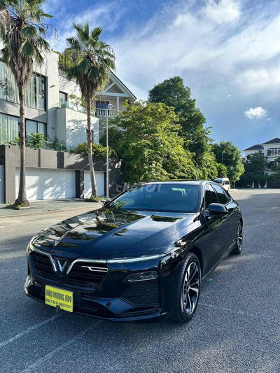 VinFast Lux A2.0 2019 đk 10/2020