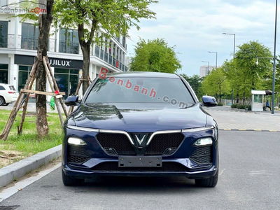 Xe VinFast Lux A 2.0 Tiêu chuẩn 2022