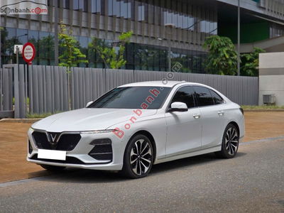 Xe VinFast Lux A 2.0 Premium 2.0 AT 2019